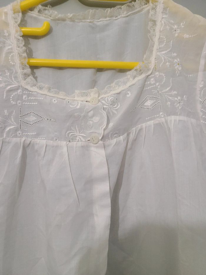 Vieille chemise de nuit tissu très léger vintage - photo numéro 3