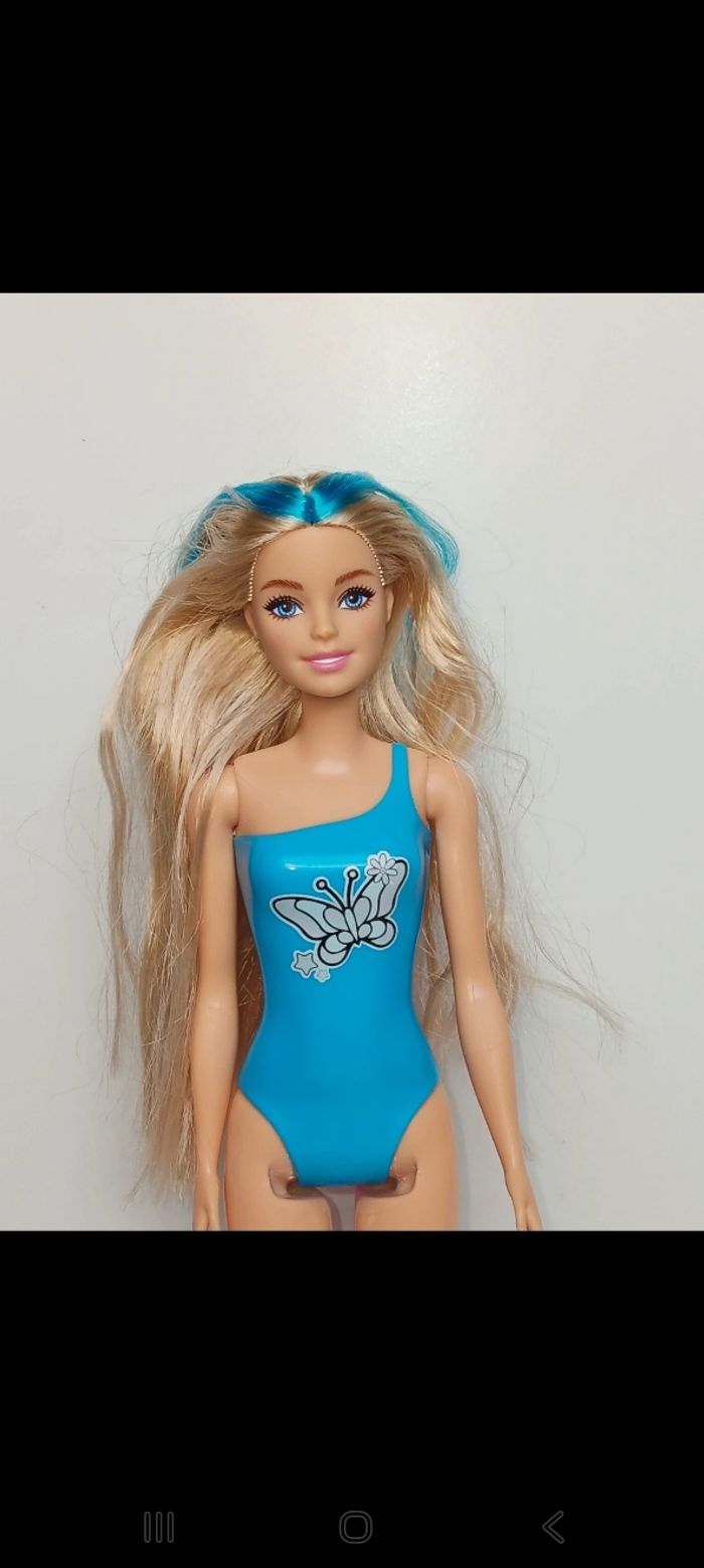 Poupée mattel barbie Color Reveal série 7 bleu hrk07
Poupée et ensemble compris - photo numéro 2