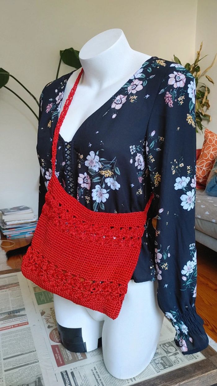 Sac bandoulière en crochet rouge fermeture à zip - photo numéro 4