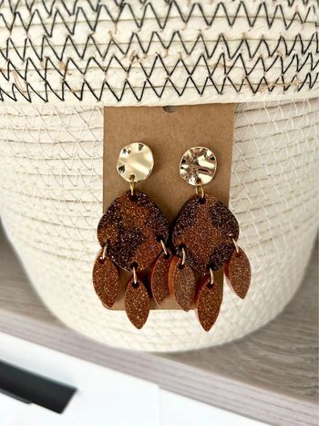 Boucles d’oreilles pendantes neuves