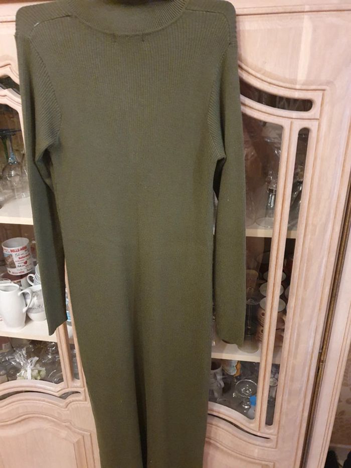 Magnifique robe longue en laine col en V Couleur Olive marque Bonobo taille M - photo numéro 4