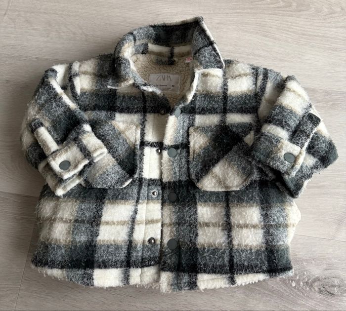 Veste moumoute Zara bébé.
