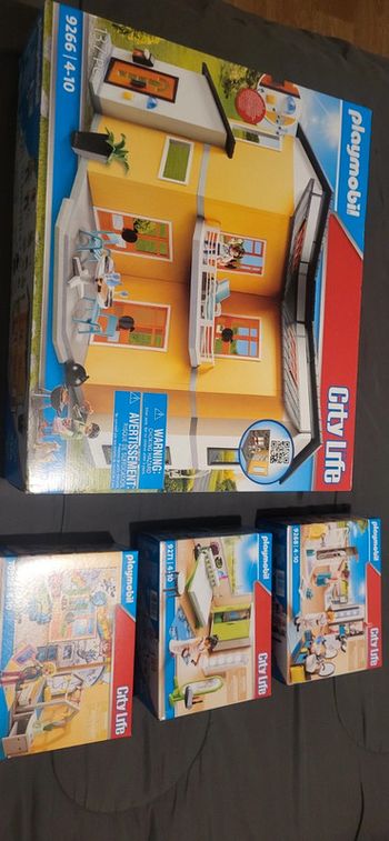 Lot maison playmobil 9266+9268+9271+70988