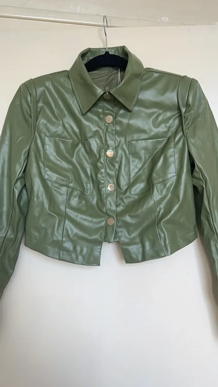 Veste courte T34 💚 - photo numéro 2