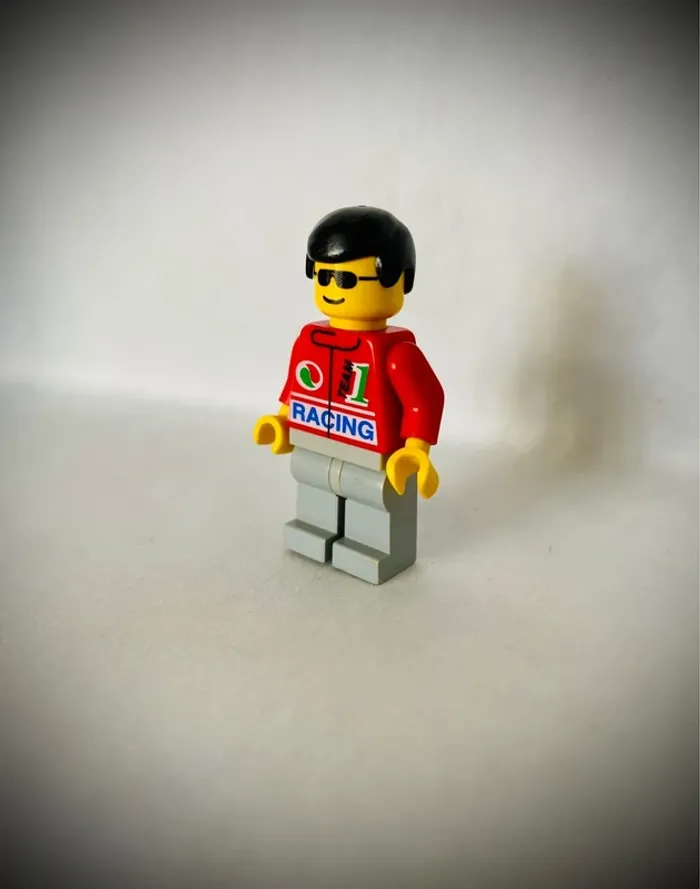 Minifigurine LEGO oct035 - Pilote Octan Racing - Très bon état - photo numéro 2