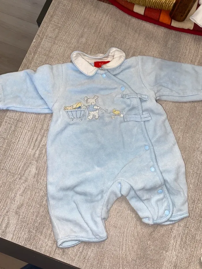 Pyjama bleu Tissaia avec éléphant et poussette