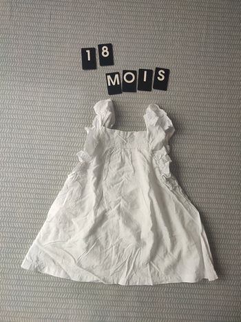 Robe blanche fil argenté – Taille 18 mois – TEX