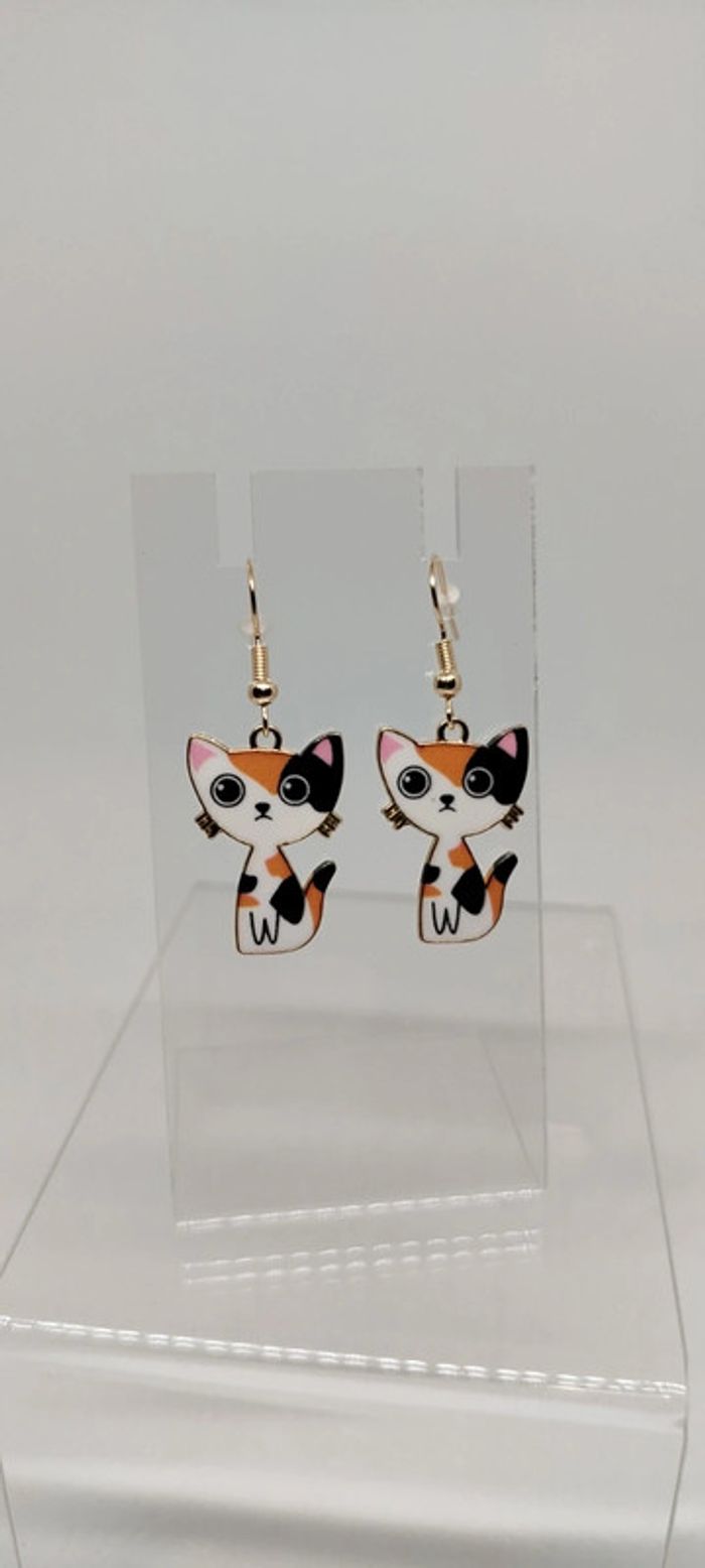 🍄 boucles d'oreilles chat tricolore