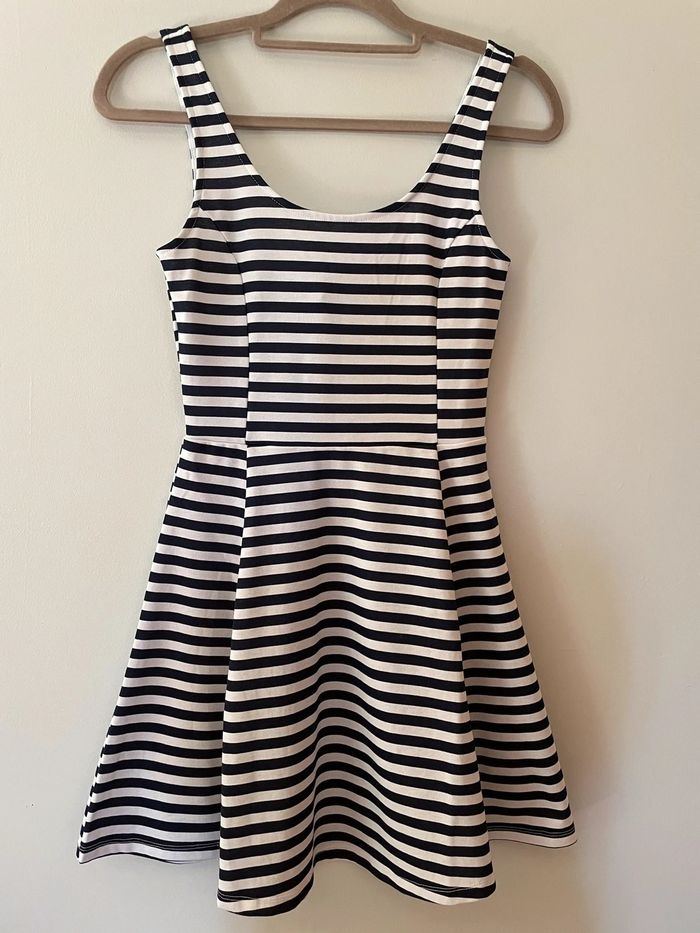 Robe patineuse rayée - photo numéro 3