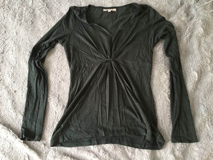 Haut chic vert émeraude