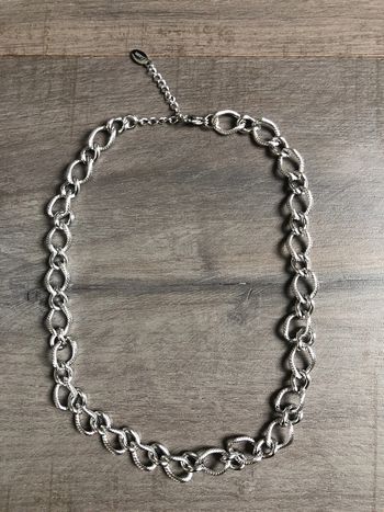 Collier Etam neuf en acier argenté