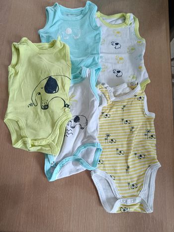Bodies 1 mois sans manches