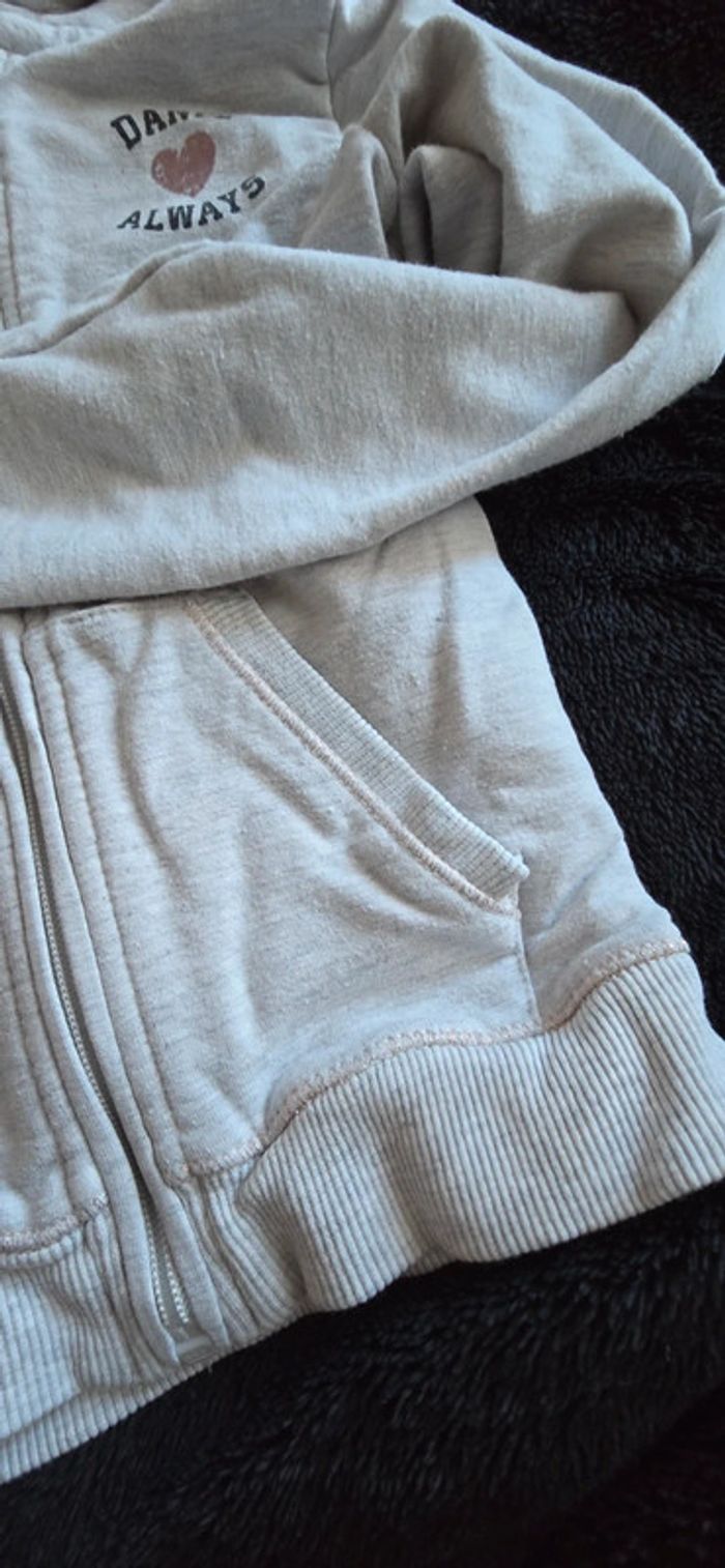 Sweat a capuche zippée 5 ans - photo numéro 5
