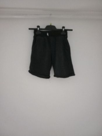 Short taille 8ans