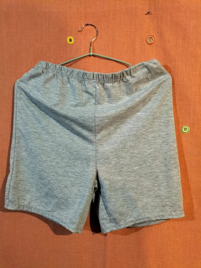 Short femme petit XL