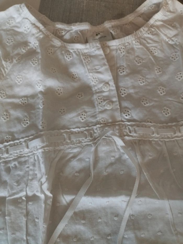 Jolie maillot avec broderie taille 6 ans - photo numéro 2