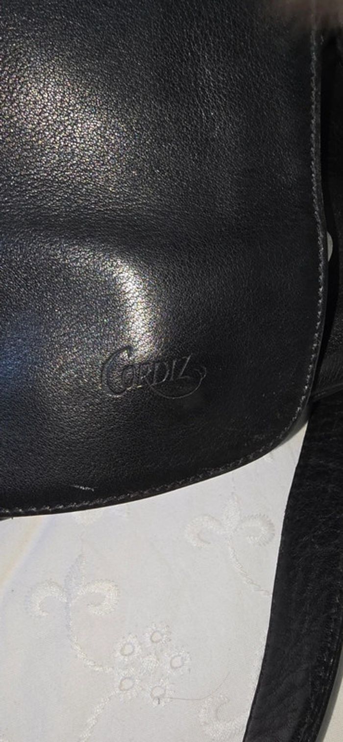 Sac besace en cuir vintage (besoins d un Soins - photo numéro 8