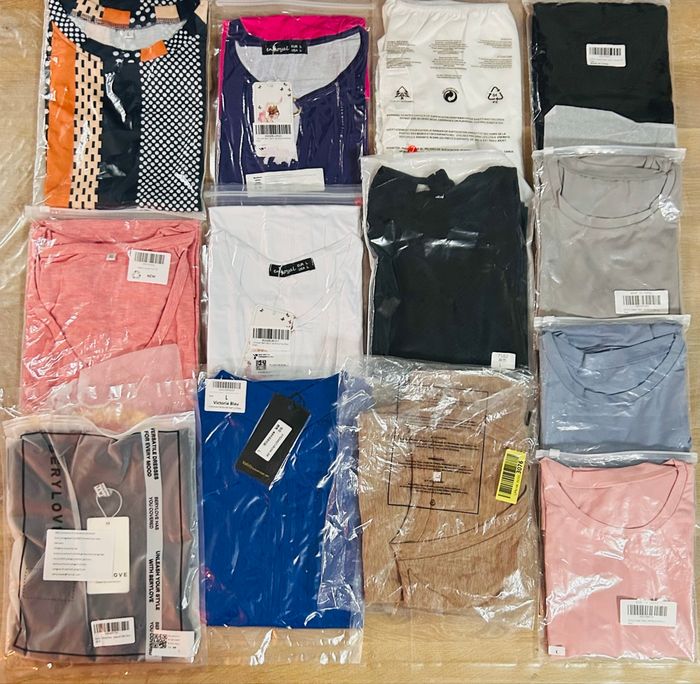 Lot de 55 vêtements femme taille L//XL - photo numéro 2