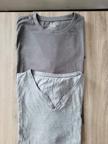 Lot 2 t-shirts 2XL