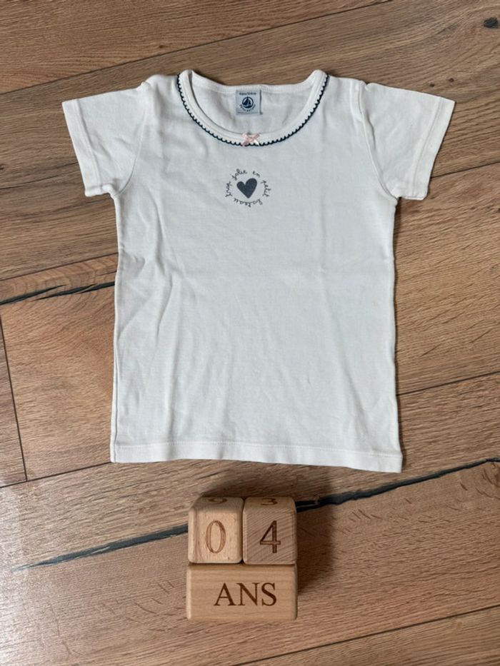 Tee-shirts MC Petit Bateau fille / tricot de peau 4 ans