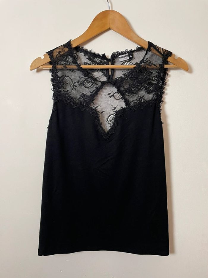 Débardeur noir femme – Taille XL – Détail dentelle