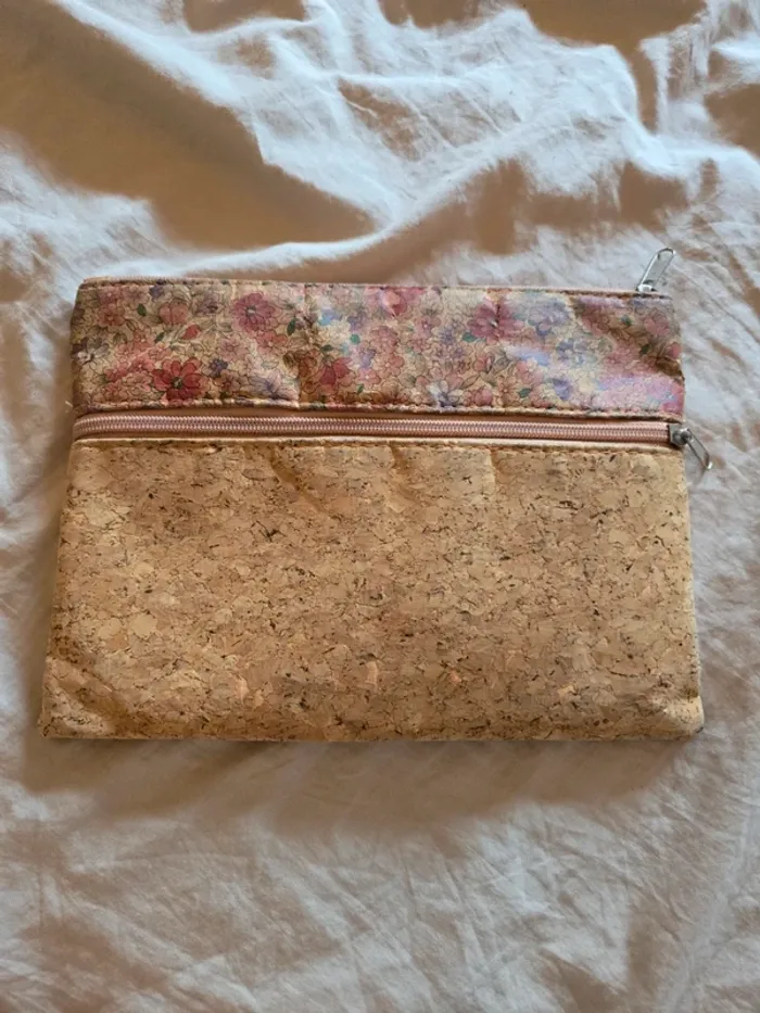 Pochette liège femme Parfait état