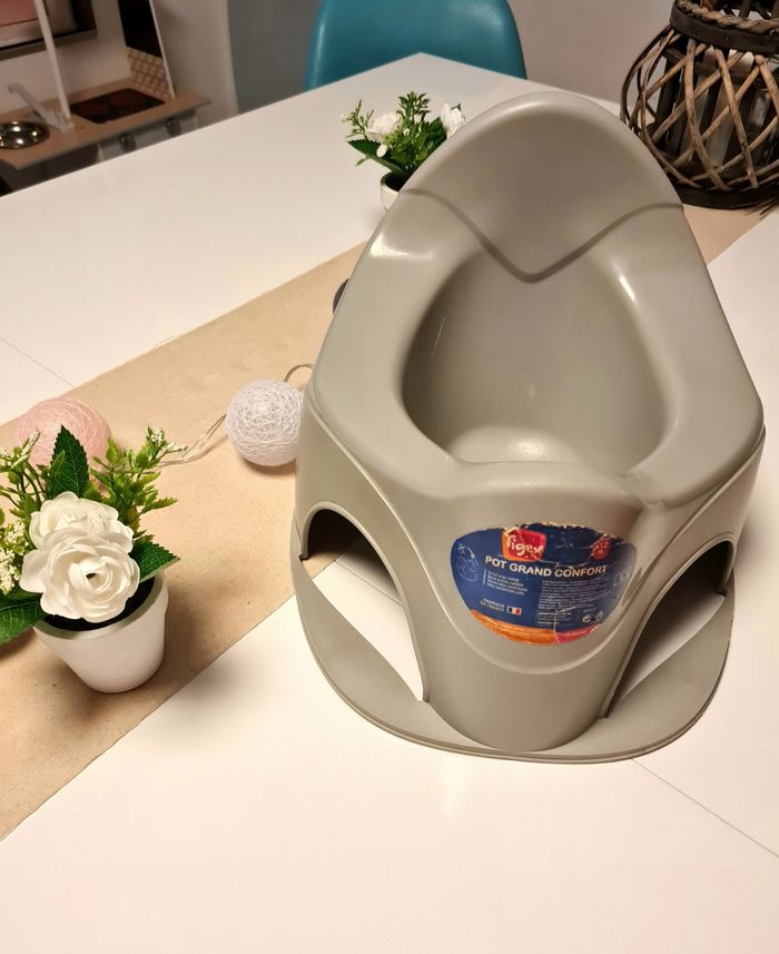 A partir de 12 mois ● Pot grand confort