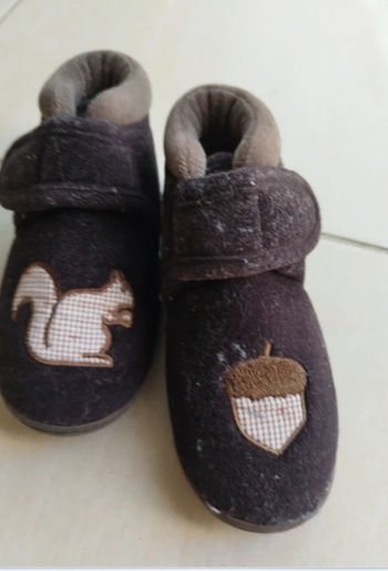 Chaussons enfants confortables taille 24 Marque Isotoner
