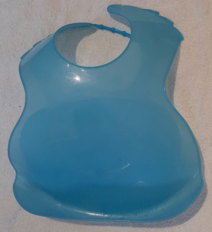 Bavoir en plastique ramasse miette - photo numéro 2