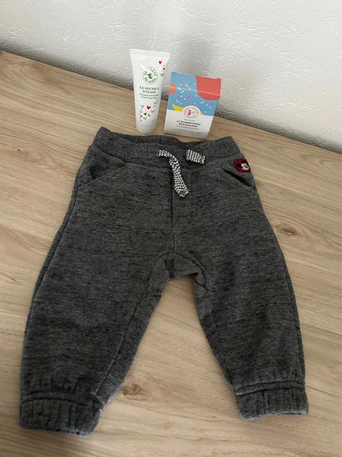 👶 Joli pantalon Disney Baby 👶 - photo numéro 2