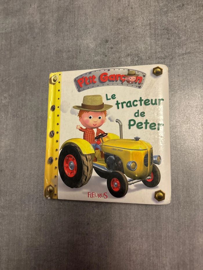 Livre, petit garçon, le tracteur de Peter