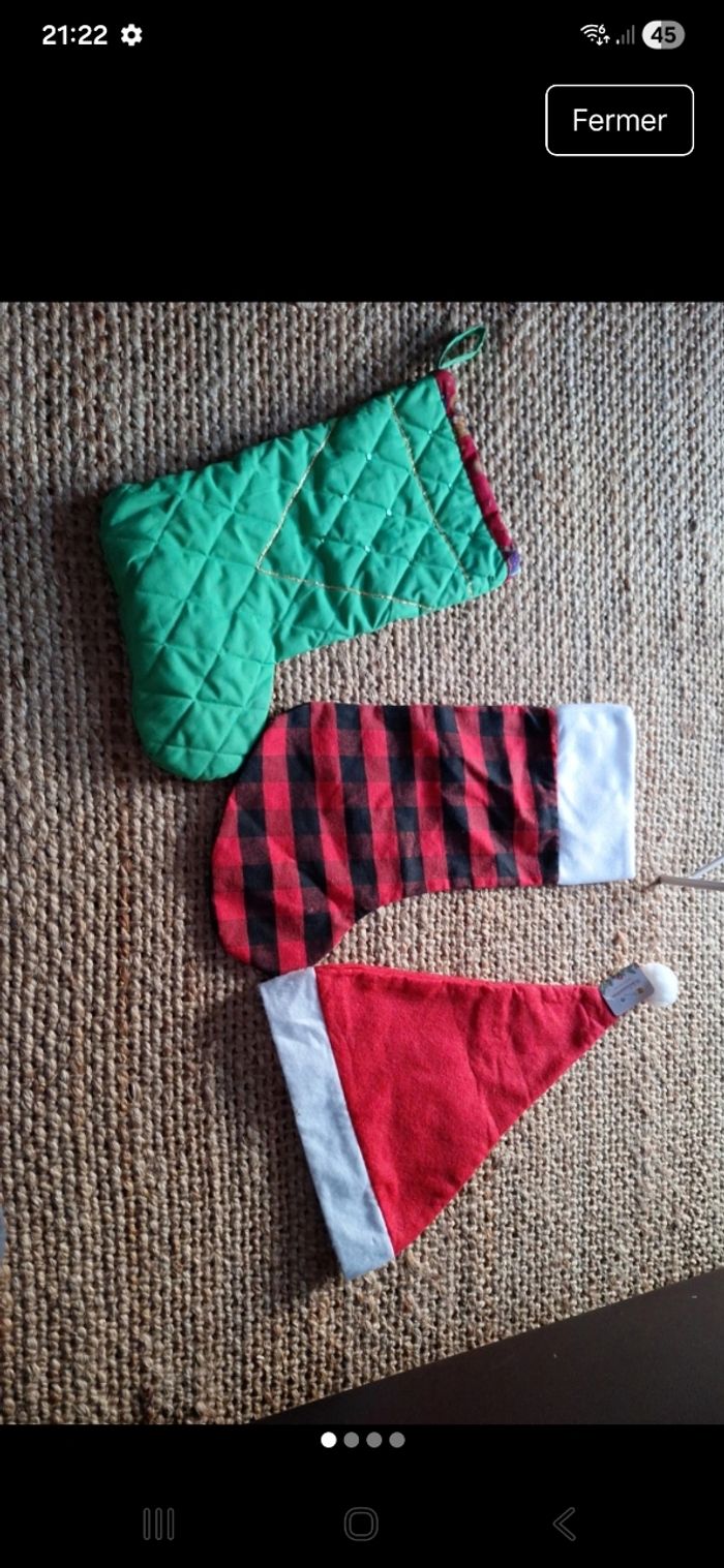 Lot bonnet et chaussette noel