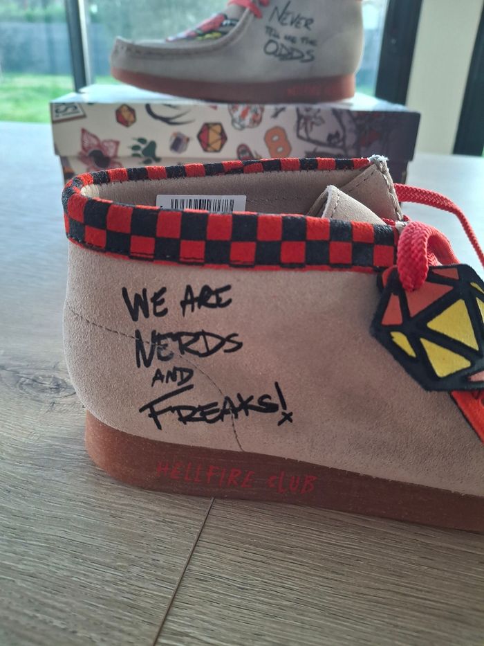 Clarks Wallabe Strangers Things Beige T36 Neuve - photo numéro 10