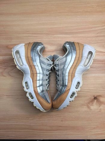 Nike Air Max 95 Grise et Marron – Pointure 37.5