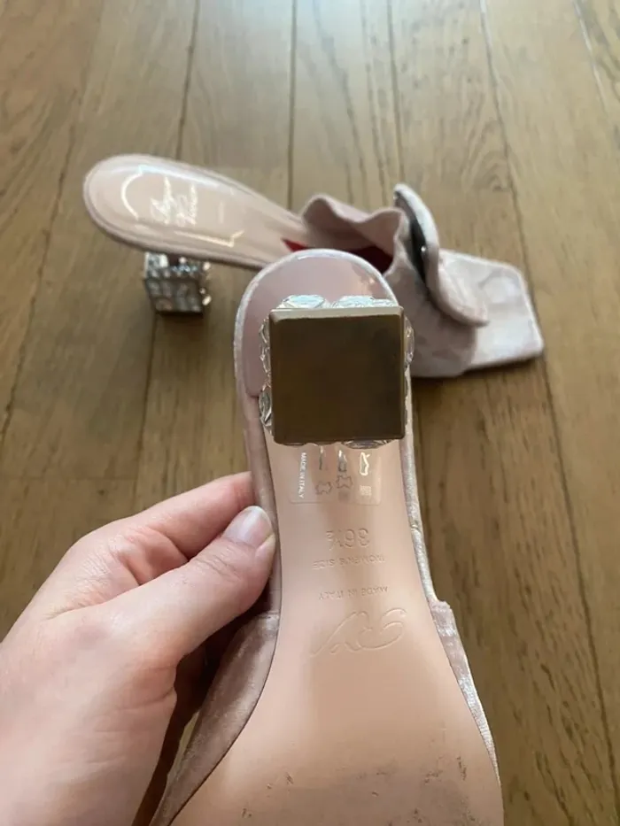 Mules en velours rose et talons strass Roger Vivier taille 36 1/2 - photo numéro 7