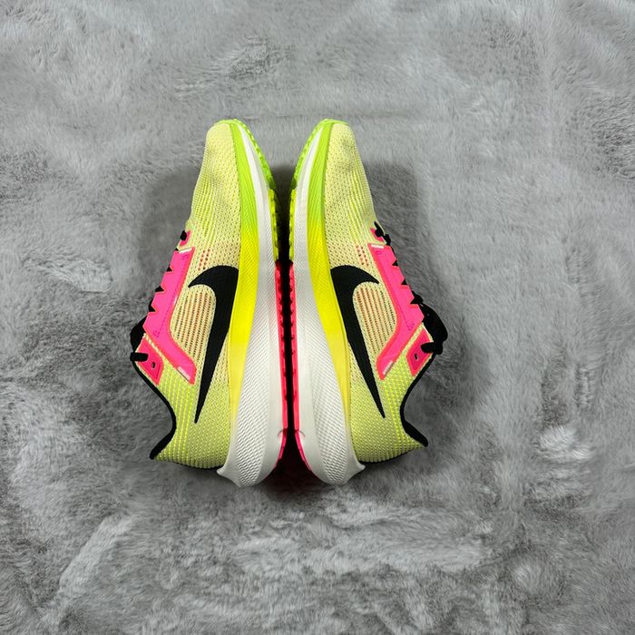Nike Air Zoom Pegasus 40 PRM « Green Black Volt » pointure 38.5 - photo numéro 5