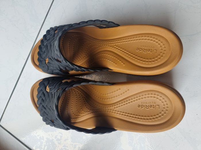 Crocs w9 taille 39 40 - photo numéro 3