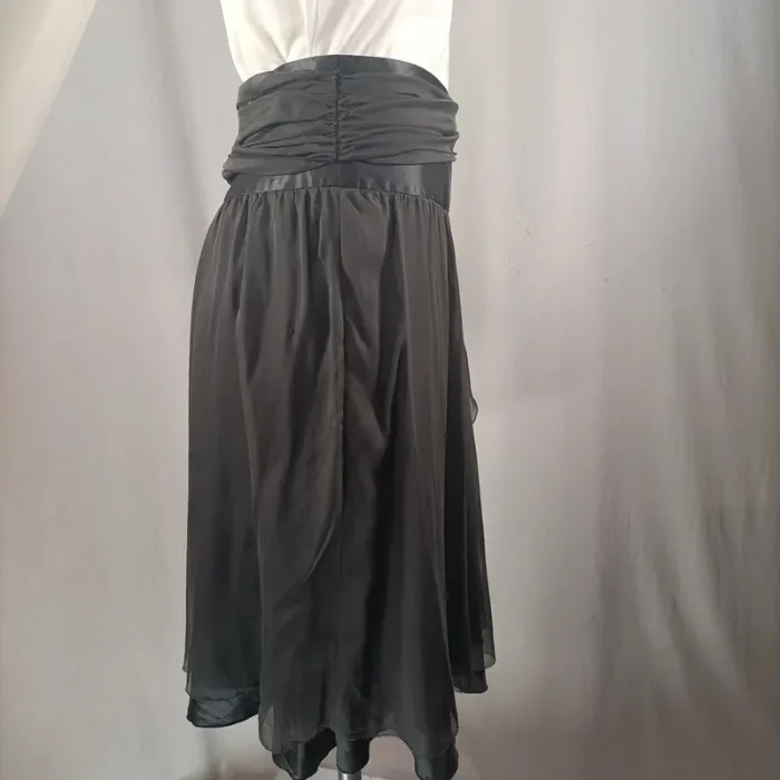 Jupe midi noire Massimo Dutti fluide drapée taille haute Taille 38 A1194 - photo numéro 8
