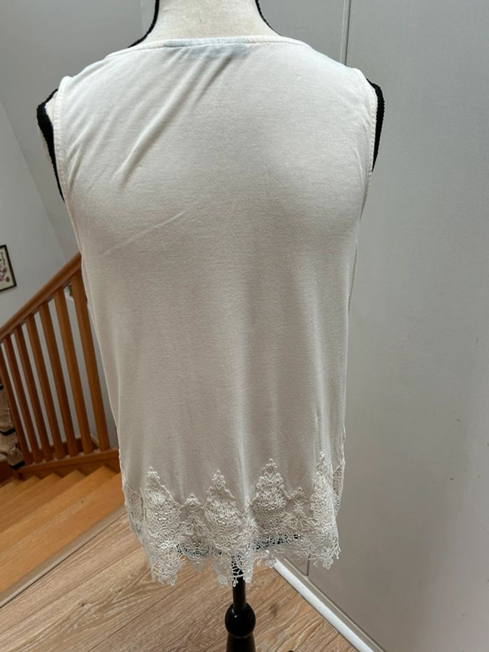 Débardeur blanc cassé avec broderie Kiabi taille 36 - photo numéro 5