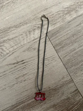 Collier signe Balance