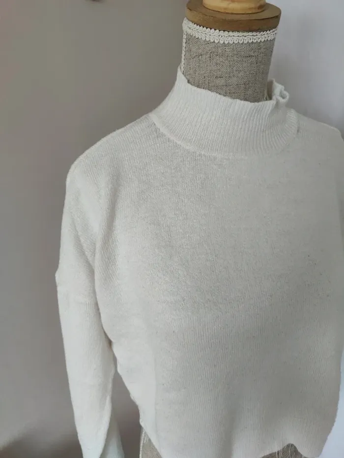 Pull blanc - photo numéro 2