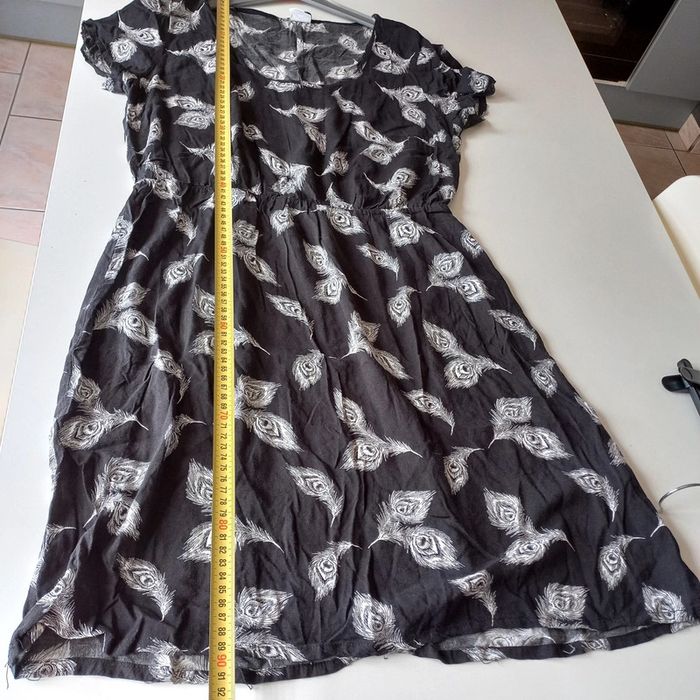 Robe noire motifs plumes - photo numéro 6