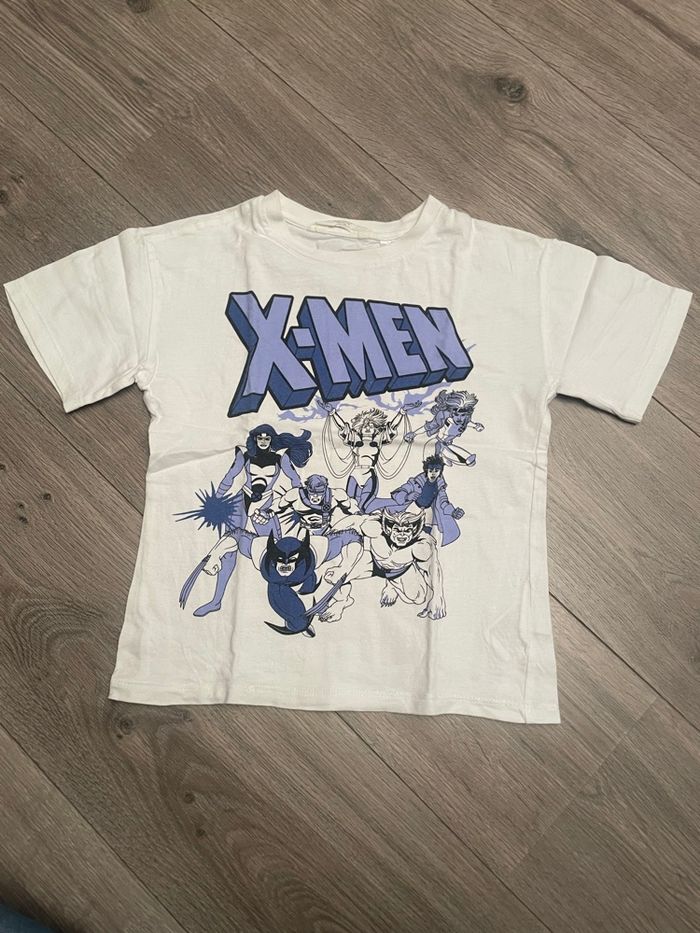 T-shirt h&M 5/6 ans 11O/116 centimètres - photo numéro 1