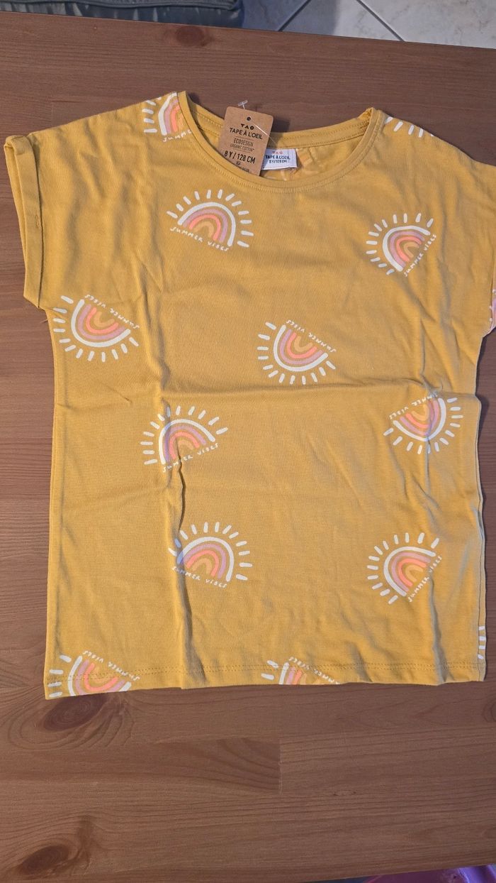 Neufs (non portés) 🏷😍🤩🥰🩷ensemble teeshirt mc et pantacourt en jeans 8 ans fille 😍🥰🩷 - photo numéro 7