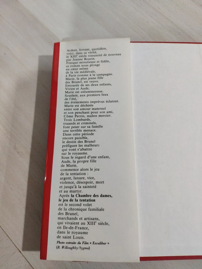 Livre grand format le jeu de la tentation Jeanne Bourin - photo numéro 7