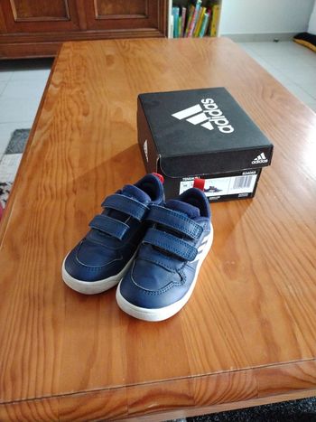 Chaussures Adidas bébé