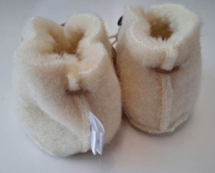 Chaussons bébé en laine 0-6 mois neufs - photo numéro 5