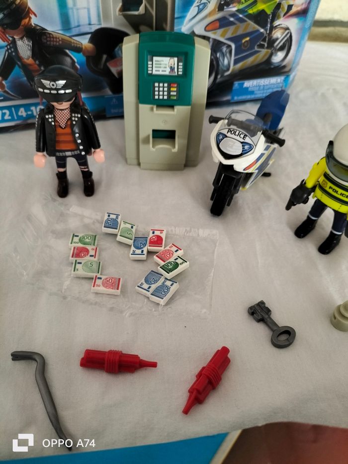 Playmobil 🖤 Policier à moto et voleur - photo numéro 4
