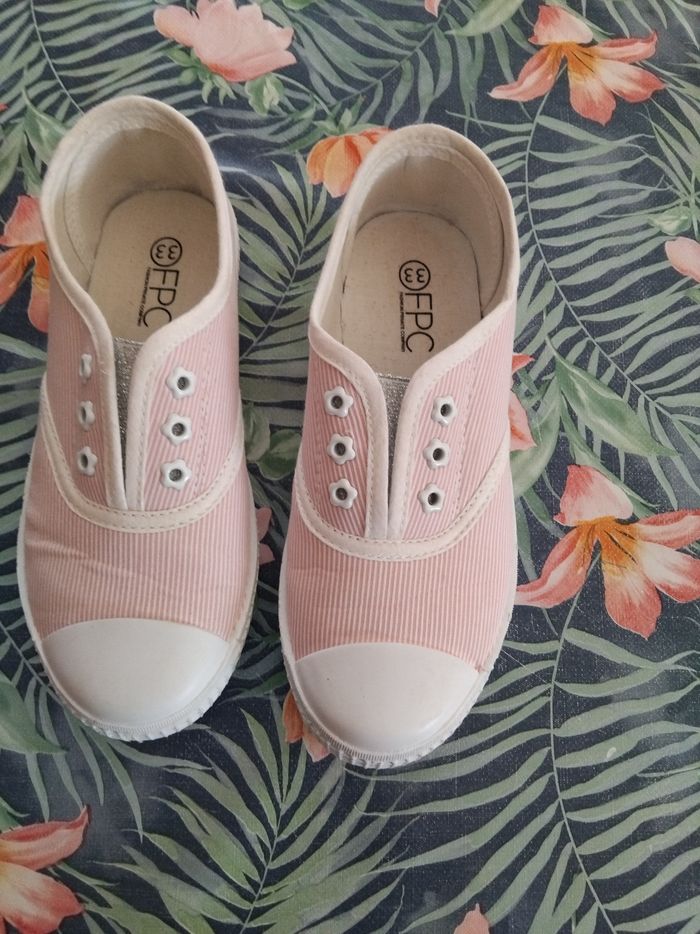 Basket en toile pointure 33