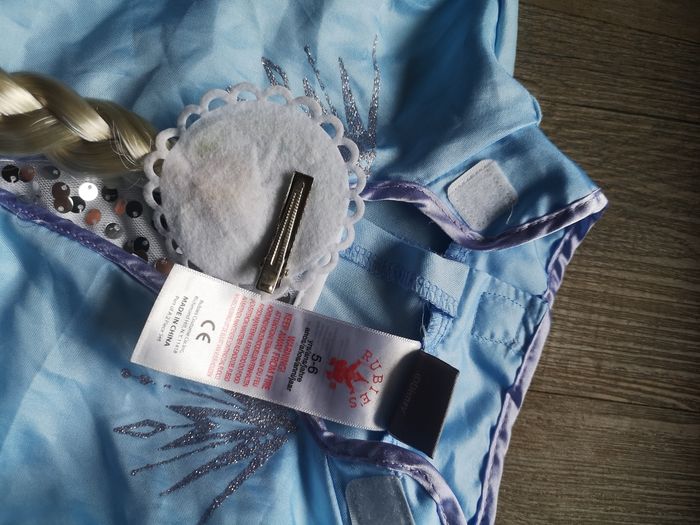 Déguisement Elsa Reine Des neige 5-6ans - photo numéro 4